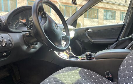 Mercedes-Benz C-Класс, 2003 год, 550 000 рублей, 6 фотография