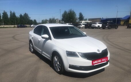 Skoda Octavia, 2017 год, 1 730 000 рублей, 2 фотография