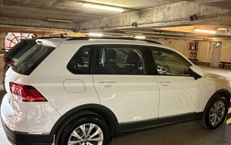 Volkswagen Tiguan II, 2022 год, 3 200 000 рублей, 2 фотография