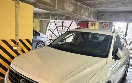 Volkswagen Tiguan II, 2022 год, 3 200 000 рублей, 11 фотография
