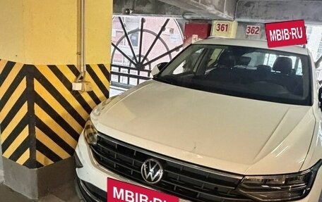 Volkswagen Tiguan II, 2022 год, 3 200 000 рублей, 14 фотография