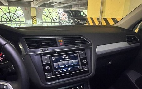 Volkswagen Tiguan II, 2022 год, 3 200 000 рублей, 24 фотография