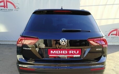 Volkswagen Tiguan II, 2019 год, 2 899 000 рублей, 7 фотография