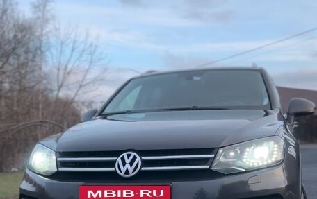 Volkswagen Touareg III, 2010 год, 1 750 000 рублей, 2 фотография