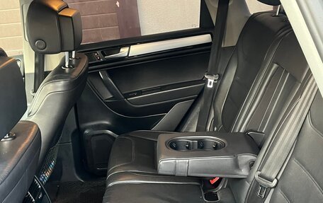 Volkswagen Touareg III, 2010 год, 1 750 000 рублей, 11 фотография