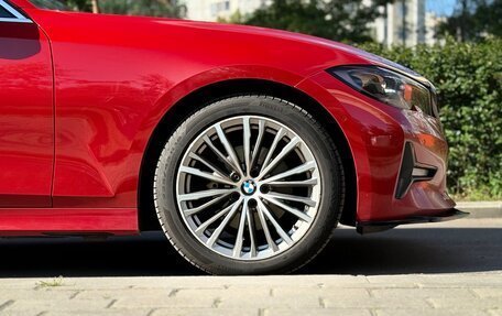 BMW 3 серия, 2018 год, 3 590 000 рублей, 9 фотография