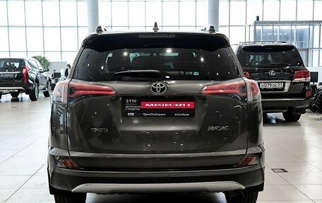 Toyota RAV4, 2017 год, 2 430 000 рублей, 7 фотография