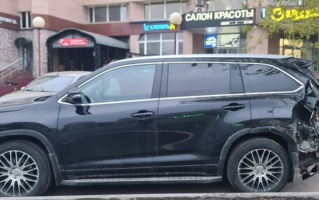 Toyota Highlander III, 2014 год, 1 600 000 рублей, 3 фотография