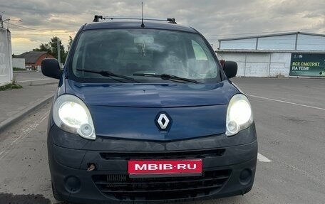 Renault Kangoo II рестайлинг, 2010 год, 600 000 рублей, 1 фотография