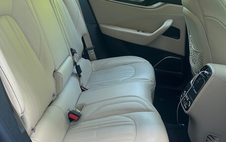 Maserati Levante I, 2018 год, 5 200 000 рублей, 11 фотография