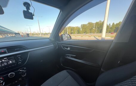 KIA Rio IV, 2017 год, 1 300 000 рублей, 13 фотография