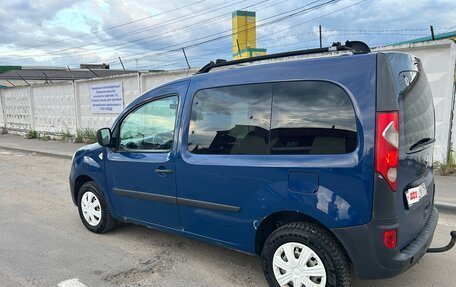 Renault Kangoo II рестайлинг, 2010 год, 600 000 рублей, 4 фотография