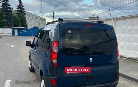 Renault Kangoo II рестайлинг, 2010 год, 600 000 рублей, 3 фотография