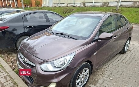 Hyundai Solaris II рестайлинг, 2012 год, 550 000 рублей, 2 фотография