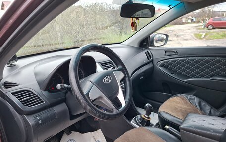 Hyundai Solaris II рестайлинг, 2012 год, 550 000 рублей, 9 фотография