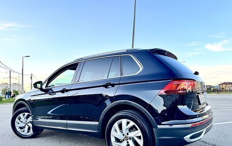 Volkswagen Tiguan II, 2021 год, 4 150 000 рублей, 3 фотография
