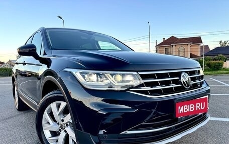 Volkswagen Tiguan II, 2021 год, 4 150 000 рублей, 19 фотография