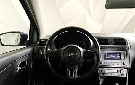 Volkswagen Polo VI (EU Market), 2011 год, 585 000 рублей, 18 фотография