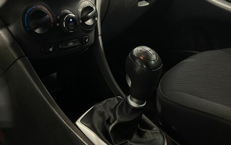 Hyundai Solaris II рестайлинг, 2011 год, 680 000 рублей, 23 фотография