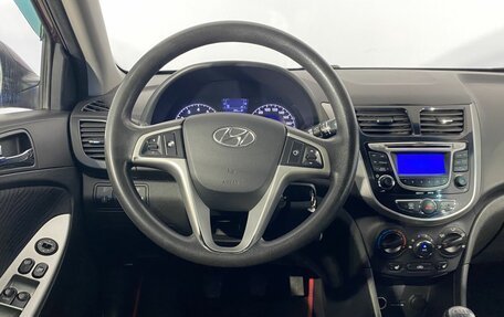 Hyundai Solaris II рестайлинг, 2011 год, 680 000 рублей, 21 фотография
