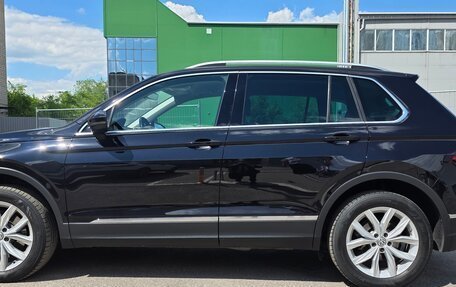 Volkswagen Tiguan II, 2018 год, 2 890 000 рублей, 2 фотография