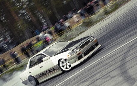 Nissan Laurel VIII, 1990 год, 1 100 000 рублей, 5 фотография