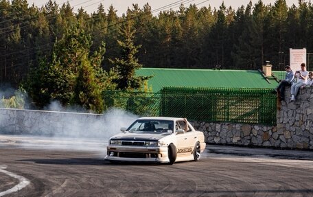 Nissan Laurel VIII, 1990 год, 1 100 000 рублей, 14 фотография