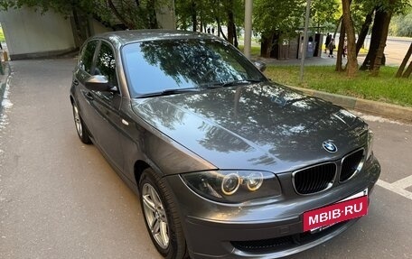 BMW 1 серия, 2006 год, 760 000 рублей, 2 фотография