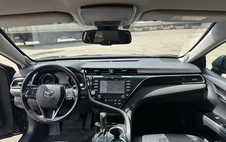 Toyota Camry, 2018 год, 2 400 000 рублей, 10 фотография