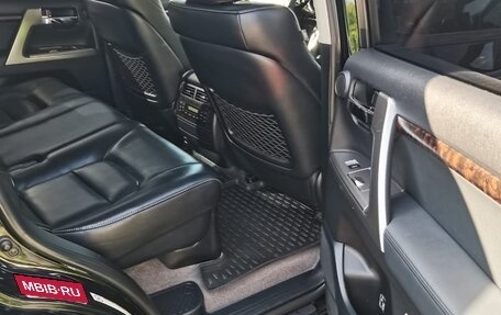 Toyota Land Cruiser 200, 2014 год, 6 000 000 рублей, 1 фотография