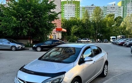 Opel Astra J, 2012 год, 445 000 рублей, 2 фотография