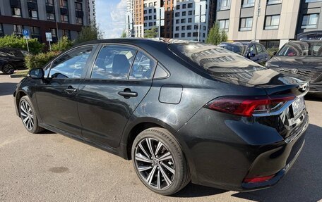 Toyota Corolla, 2022 год, 2 200 000 рублей, 4 фотография