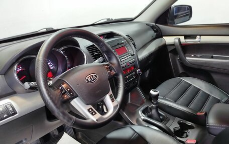 KIA Sorento II рестайлинг, 2011 год, 1 215 400 рублей, 20 фотография