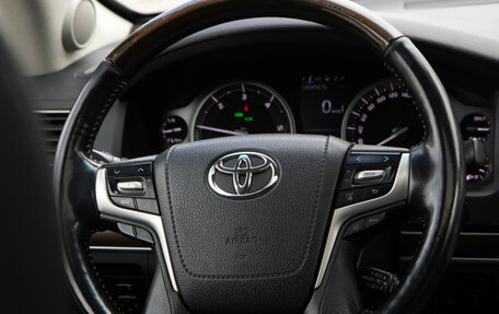 Toyota Land Cruiser 200, 2018 год, 6 388 000 рублей, 14 фотография