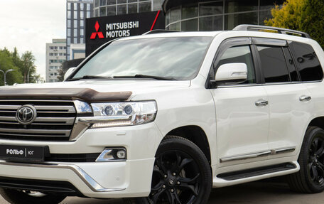 Toyota Land Cruiser 200, 2018 год, 6 388 000 рублей, 28 фотография