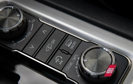 Toyota Land Cruiser 200, 2018 год, 6 388 000 рублей, 26 фотография