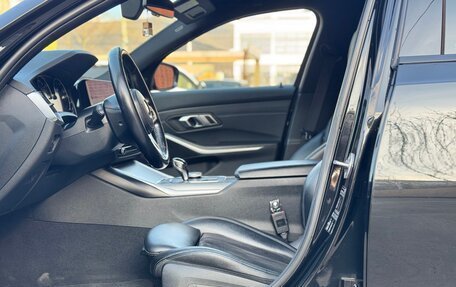 BMW 3 серия, 2019 год, 3 190 000 рублей, 12 фотография