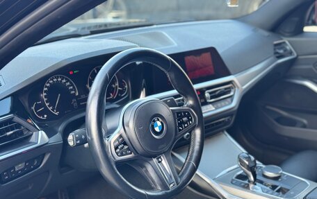 BMW 3 серия, 2019 год, 3 190 000 рублей, 14 фотография
