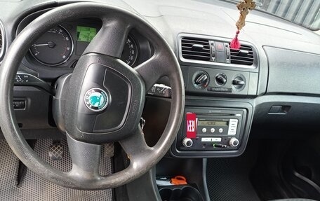 Skoda Fabia II, 2010 год, 440 000 рублей, 8 фотография