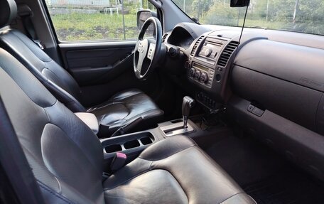 Nissan Navara (Frontier), 2008 год, 800 000 рублей, 18 фотография