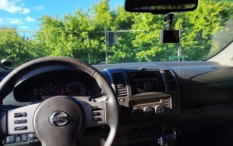 Nissan Navara (Frontier), 2008 год, 800 000 рублей, 7 фотография