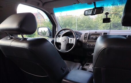 Nissan Navara (Frontier), 2008 год, 800 000 рублей, 16 фотография