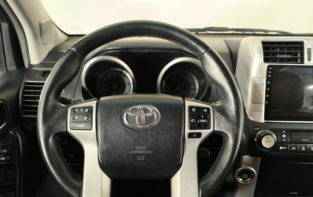 Toyota Land Cruiser Prado 150 рестайлинг 2, 2010 год, 2 550 000 рублей, 11 фотография