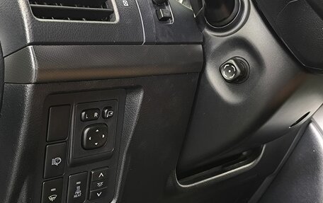 Toyota Land Cruiser Prado 150 рестайлинг 2, 2010 год, 2 550 000 рублей, 14 фотография