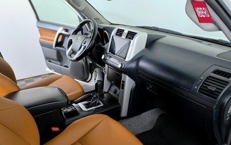 Toyota Land Cruiser Prado 150 рестайлинг 2, 2010 год, 2 550 000 рублей, 7 фотография