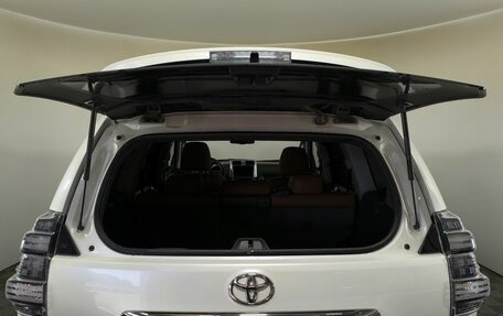 Toyota Land Cruiser Prado 150 рестайлинг 2, 2010 год, 2 550 000 рублей, 16 фотография