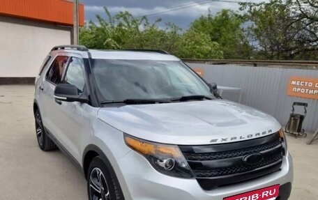 Ford Explorer VI, 2013 год, 1 950 000 рублей, 2 фотография