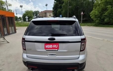 Ford Explorer VI, 2013 год, 1 950 000 рублей, 5 фотография