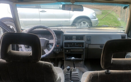Nissan Terrano II рестайлинг, 1990 год, 190 000 рублей, 10 фотография