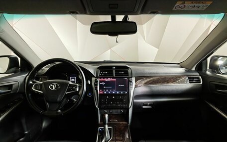 Toyota Camry, 2017 год, 2 035 000 рублей, 13 фотография